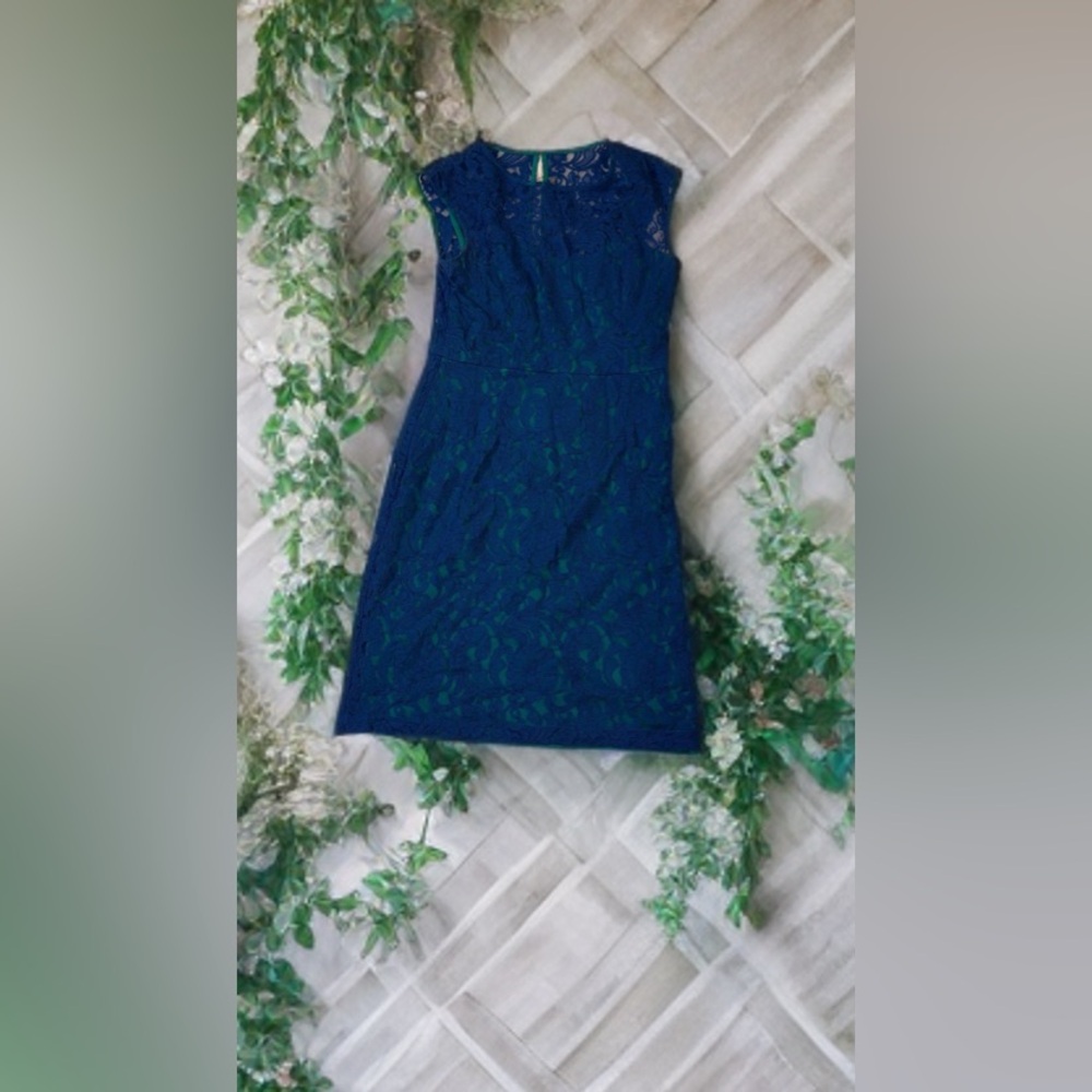 💥Chic Blue and Green Lace Midi Dress